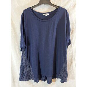 Angels Women’s 3X Navy Pleated Back Blouse With Lace Sides